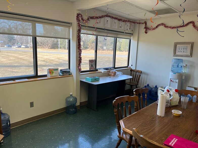 More Photos Of 1547 Columbia Tpke, Castleton On Hudson Medical For Sale