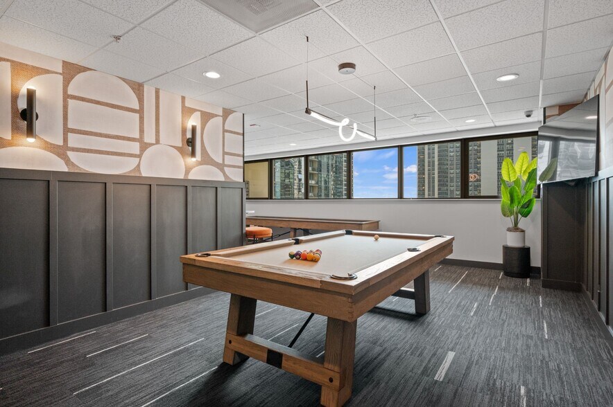 More Photos Of 400 E South Water St, Chicago Apartments For Lease