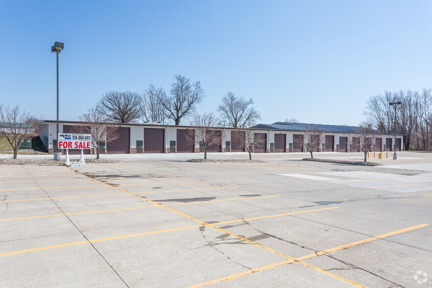 More Photos Of 2843 S Ankeny Blvd, Ankeny Flex For Sale