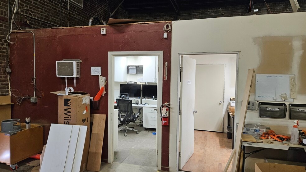 More Photos Of 221 Oak St, Manteca Warehouse For Sale