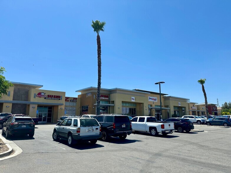 More Photos Of 14073 Main St, Hesperia General Retail For Sale