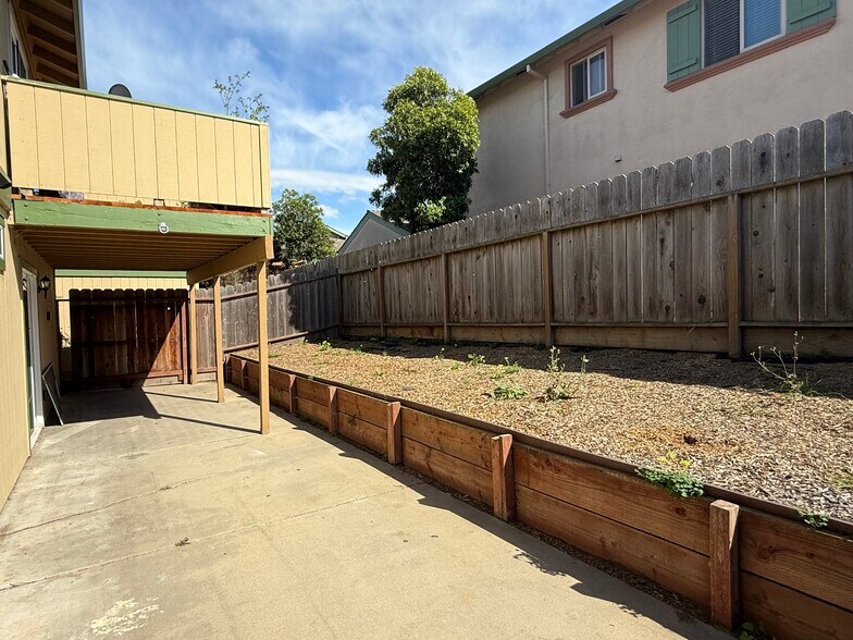 More Photos Of 83 Castro St, Salinas Apartments For Sale