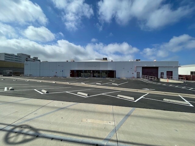 More Photos Of 1917-1921 E Mariposa Ave, El Segundo Warehouse For Lease