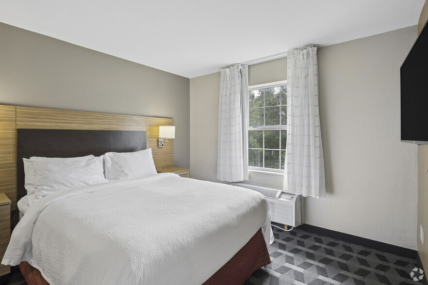 More Photos Of 11309 Abercorn St, Savannah Hotel For Sale