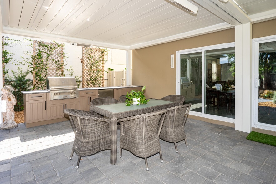 More Photos Of 33 Old Mission Ave, Saint Augustine Specialty For Sale