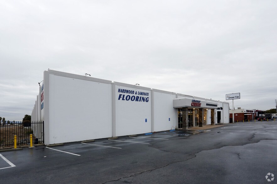 More Photos Of 9216 De Soto Ave, Chatsworth Warehouse For Lease