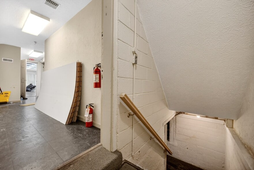 More Photos Of 4226 Mayfield Rd, Cleveland Freestanding For Sale