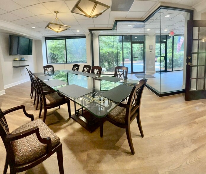 More Photos Of 401 Westpark Ct, Peachtree City Office For Lease