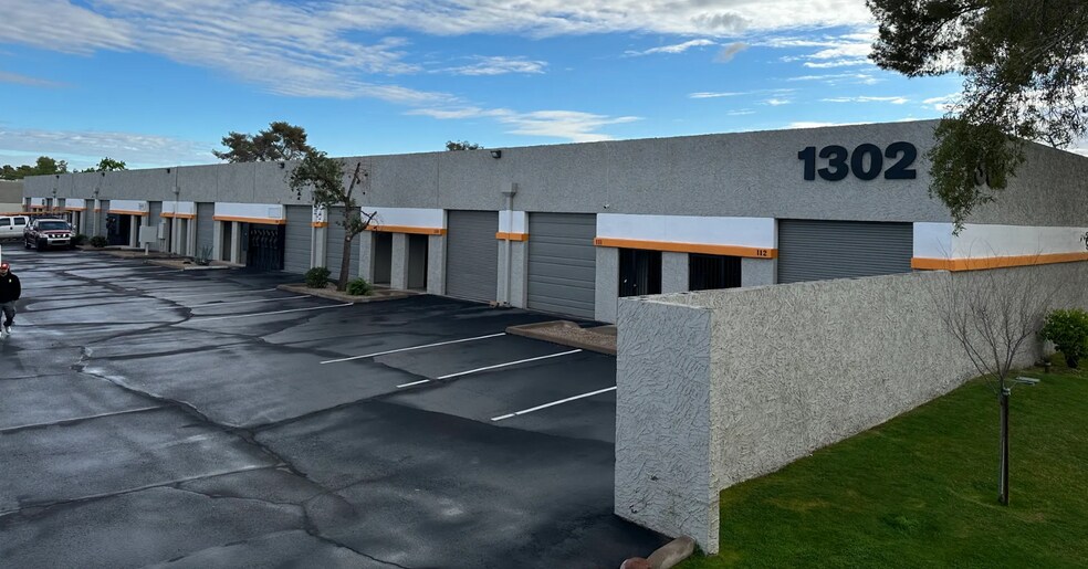 More Photos Of 1302 W 23rd St, Tempe Warehouse For Lease