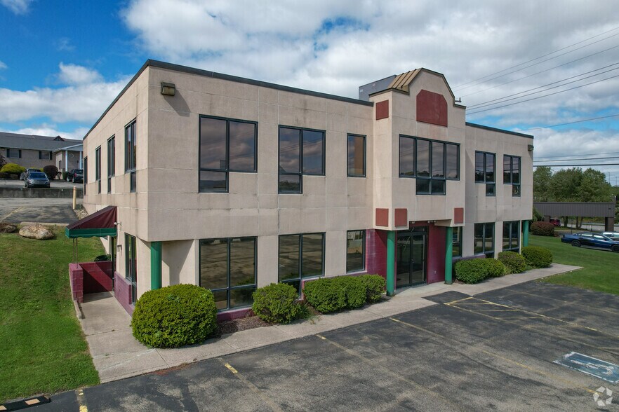 Primary Photo Of 2 Highland Park Dr, Uniontown Medical For Lease