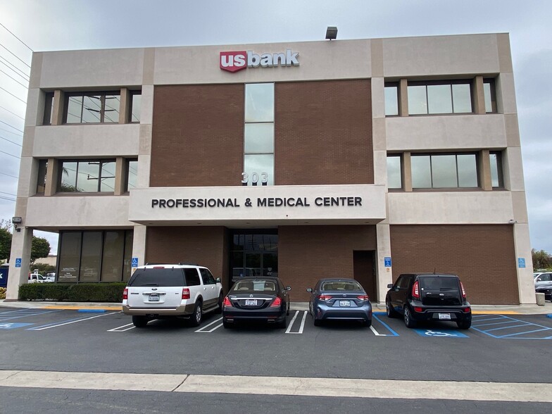 More Photos Of 303 W Katella Ave, Orange Medical For Lease