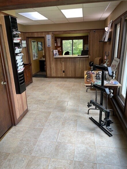 More Photos Of 8521 Easton Rd, Ottsville Warehouse For Lease