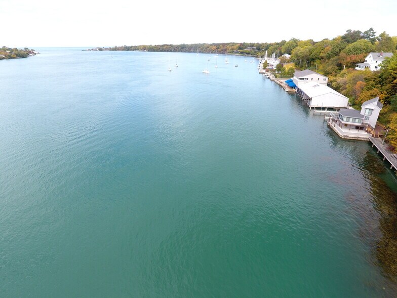 More Photos Of 555 Water St, Youngstown Marina For Sale