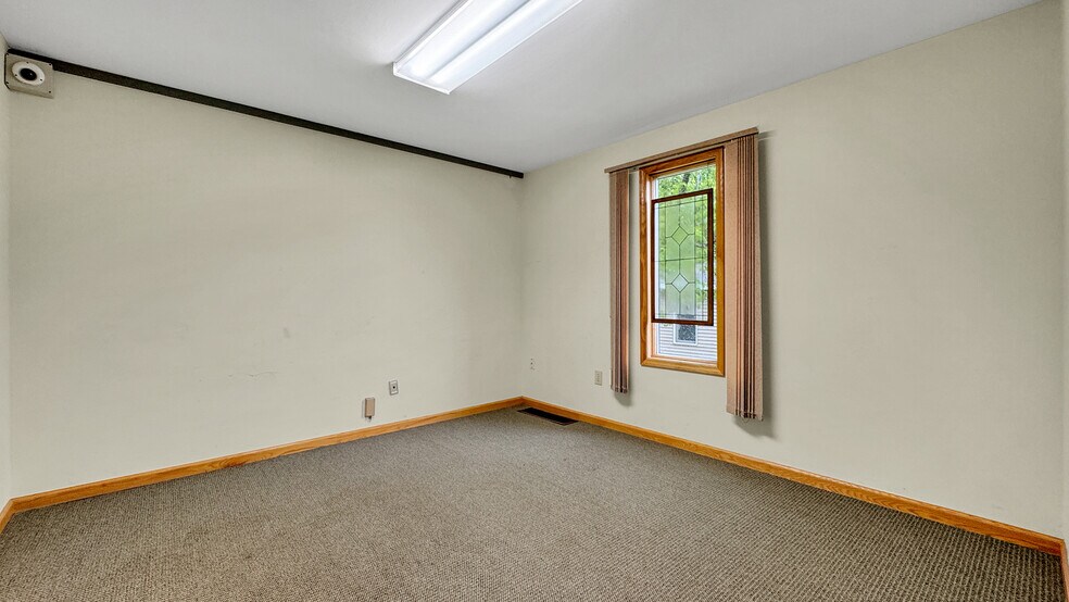 More Photos Of 1200 S Mitchell St, Cadillac Office For Sale