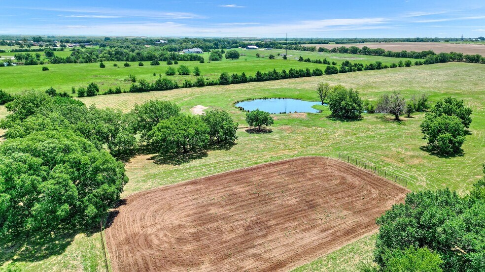 More Photos Of 27160 State Highway 56, Whitesboro Land For Sale