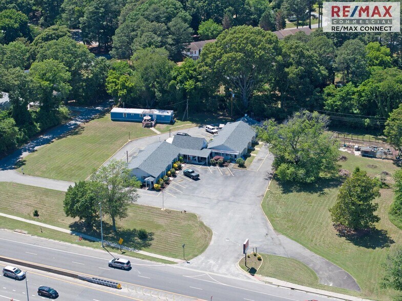 More Photos Of 1408 George Washington Mem Hwy, Gloucester Point Hotel For Sale