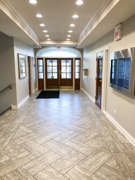 More Photos Of 1121 E Main St, St Charles Office Residential For Lease