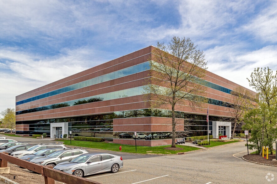 More Photos Of 35 Waterview Blvd, Parsippany Office For Lease