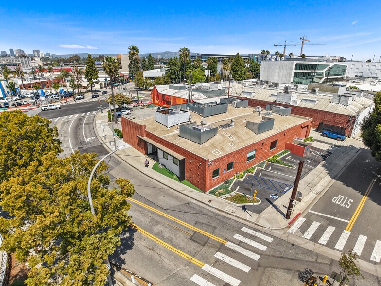 More Photos Of 3940 Higuera St, Culver City Showroom For Sale