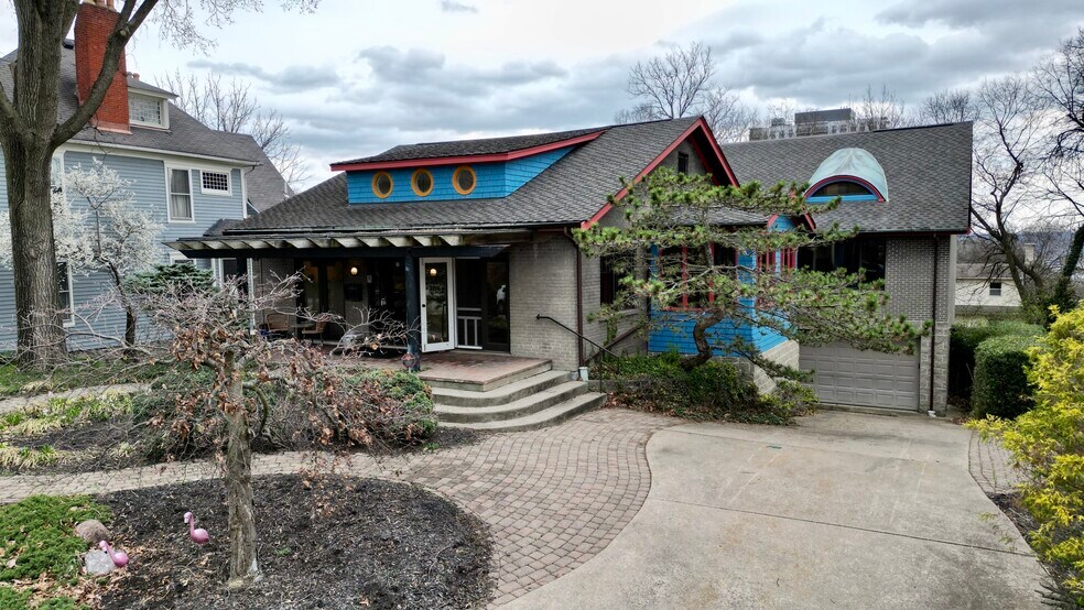 Primary Photo Of 2150 Alpine Pl, Cincinnati Office Residential For Sale