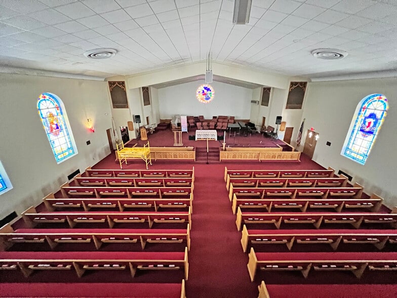 More Photos Of 600 S Grove St, Eustis Religious Facility For Sale