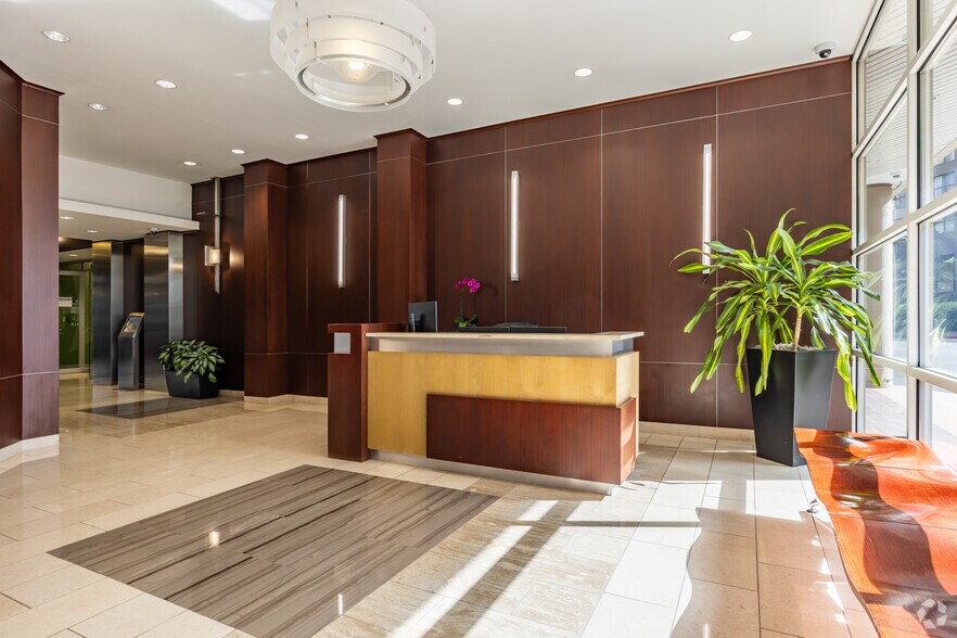 More Photos Of 160 Clairemont Ave, Decatur Office For Lease