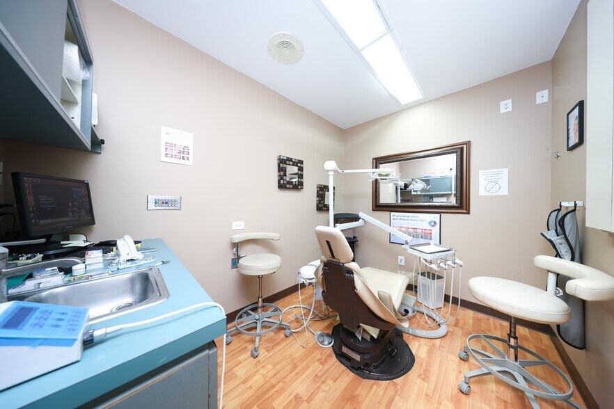More Photos Of 8510 Bay 16th St, Brooklyn Office For Sale