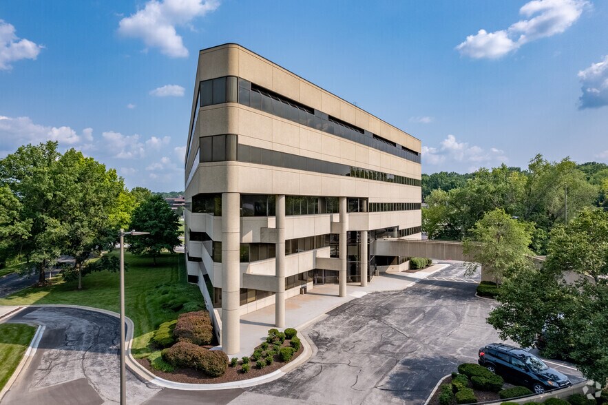 Primary Photo Of 9200 Ward Pky, Kansas City Office For Sale