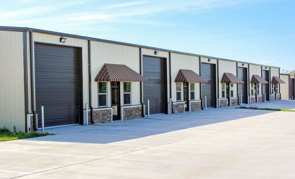 More Photos Of 11400 State Highway 30, College Station Warehouse For Sale