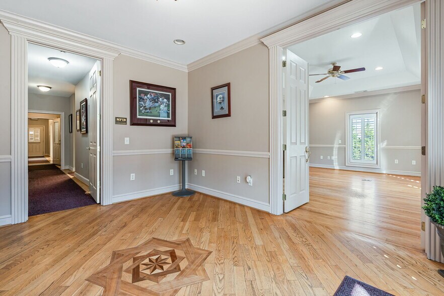 More Photos Of 5500 Watermelon Rd, Northport Medical For Lease