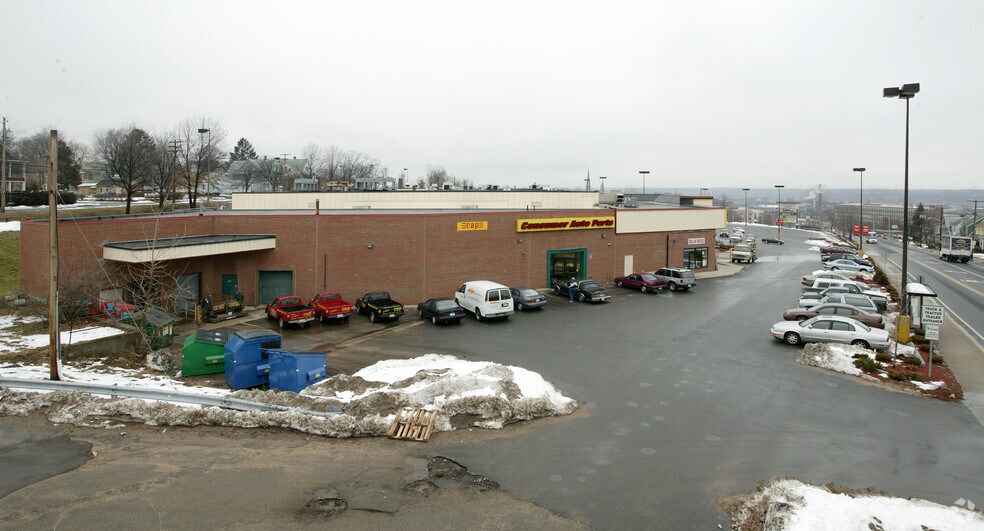 More Photos Of 209-235 South St, Holyoke Freestanding For Lease