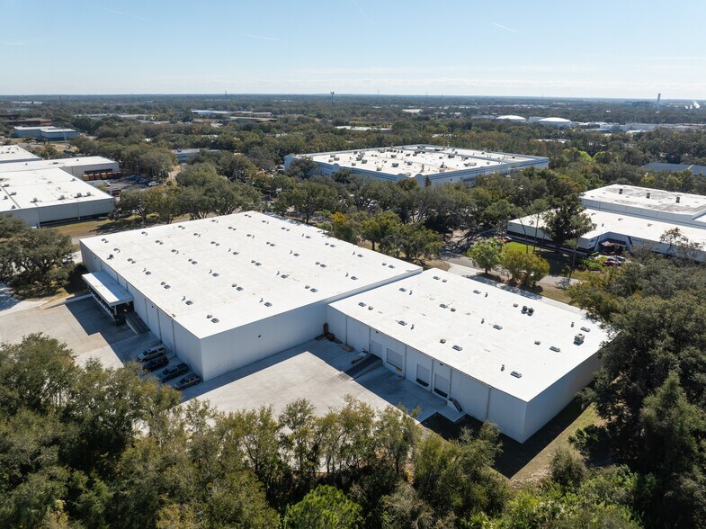 More Photos Of 3214 Queen Palm Dr, Tampa Warehouse For Lease