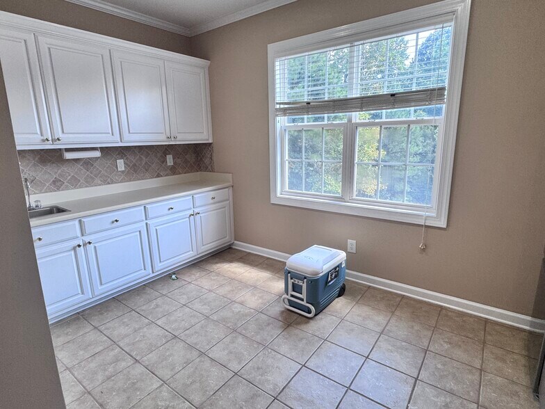 More Photos Of 1875 Old Alabama Rd, Roswell Medical For Lease