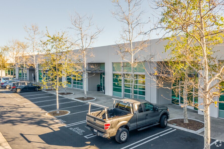 More Photos Of 9471-9541 Irvine Center Dr, Irvine Research And Development For Lease