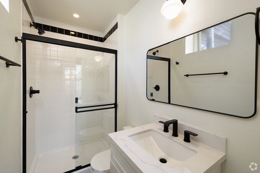 More Photos Of 509 Park Blvd, San Diego Apartments For Sale