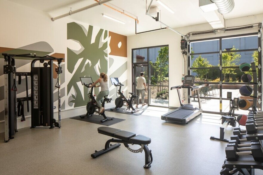 More Photos Of 492 NE 2nd St, Gresham Apartments For Lease
