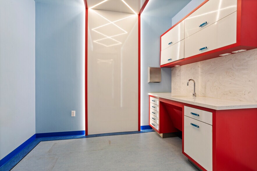 More Photos Of 1976 2nd Ave, New York Multifamily For Sale