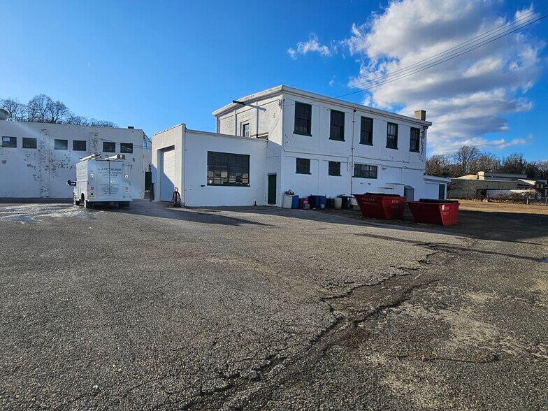 More Photos Of 173 Water St, Bridgeton Warehouse For Sale