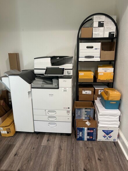 More Photos Of 902 N Armenia Ave, Tampa Office For Lease