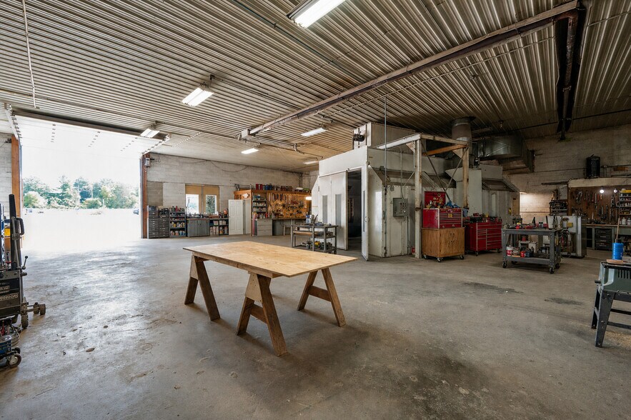 More Photos Of 2025 N Lapeer Rd, Lapeer Warehouse For Lease