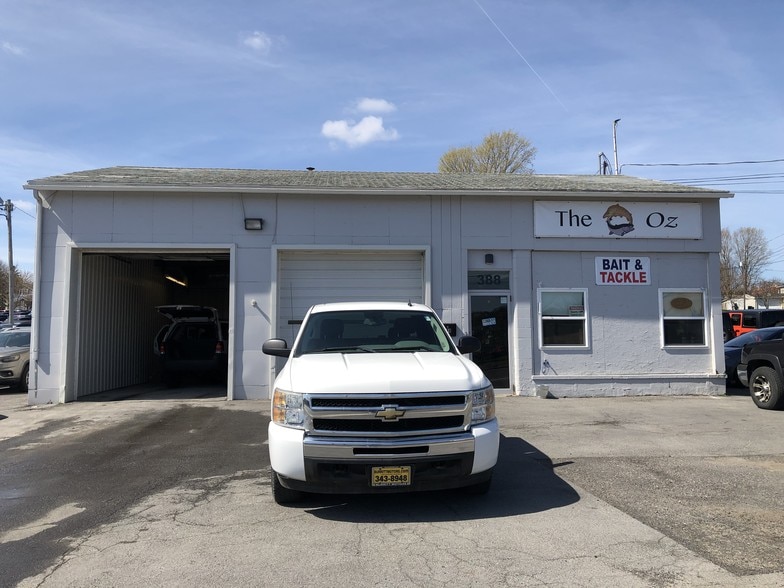 More Photos Of 420 W 1st St, Oswego Auto Dealership For Sale