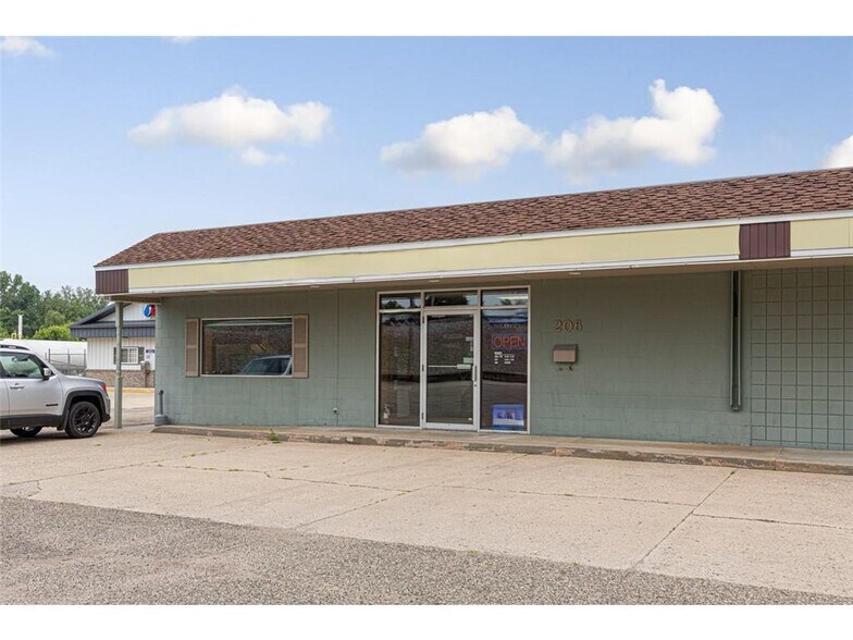 More Photos Of 206-208 Mineral Springs Rd, Owatonna Storefront Retail Office For Sale