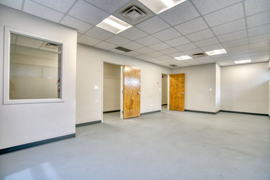 Primary Photo Of 1110 Boston Ave, Longmont Research And Development For Lease