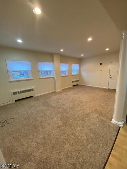 More Photos Of 207 Diamond Bridge Ave, Hawthorne General Retail For Sale