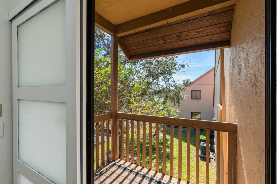 More Photos Of 2831 Ringling Blvd, Sarasota Unknown For Lease