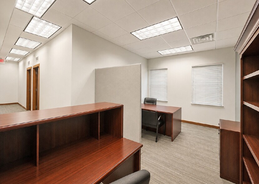 More Photos Of 810 Calle Mejia, Santa Fe Office For Sale