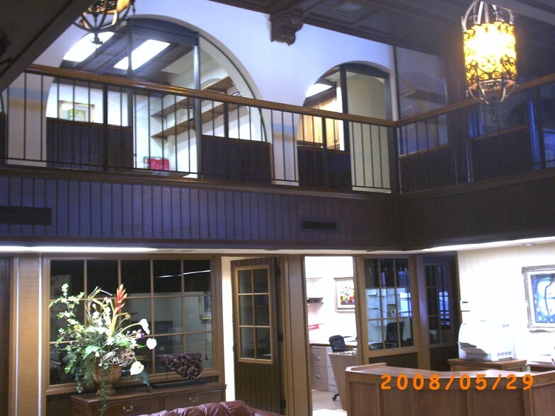 More Photos Of 2472 Lake Ave, Altadena Coworking Space