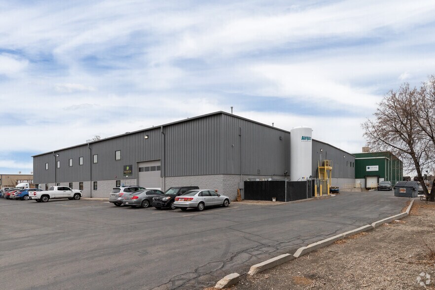 More Photos Of 3528 W 500 S, Salt Lake City Manufacturing For Lease