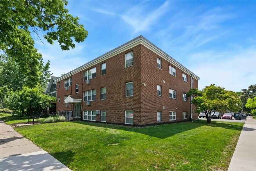 More Photos Of 3520 12th Ave S, Minneapolis Apartments For Sale