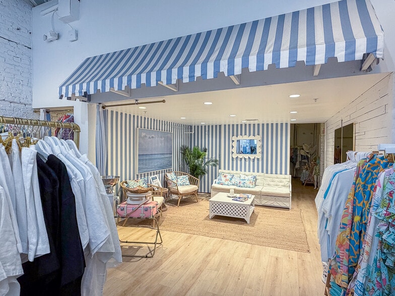 More Photos Of 345 King St, Charleston Storefront Retail Office For Lease